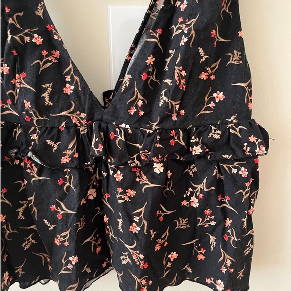 Urban Outfitters Black Floral Print Sleeveless Ruffled Top - Picture 3 of 7